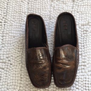 Art effects slip ons